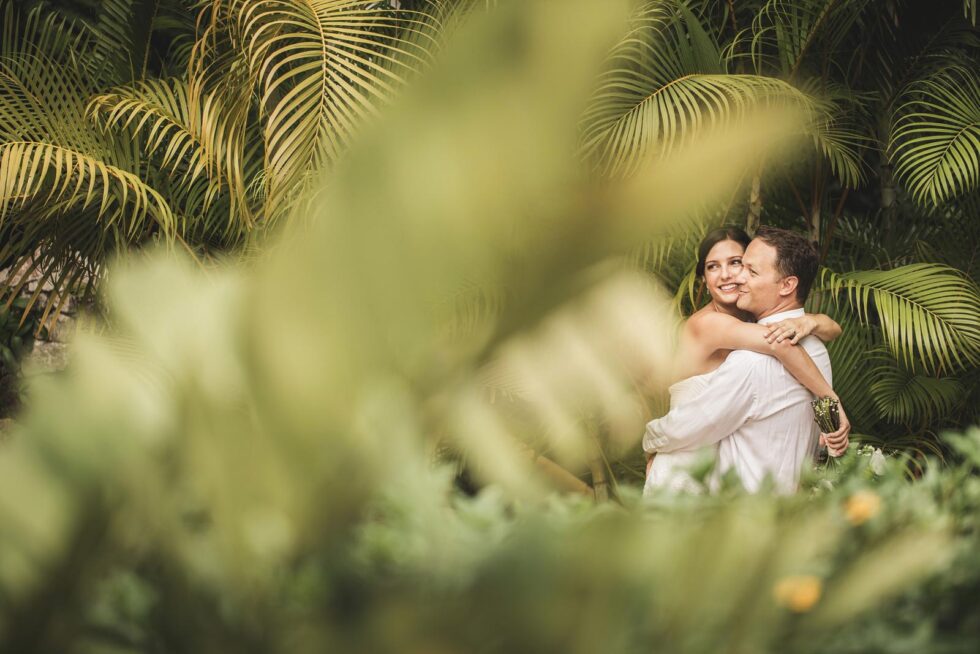 Zihua’s Jungle + Beach Combo: Two-in-One Wedding Album