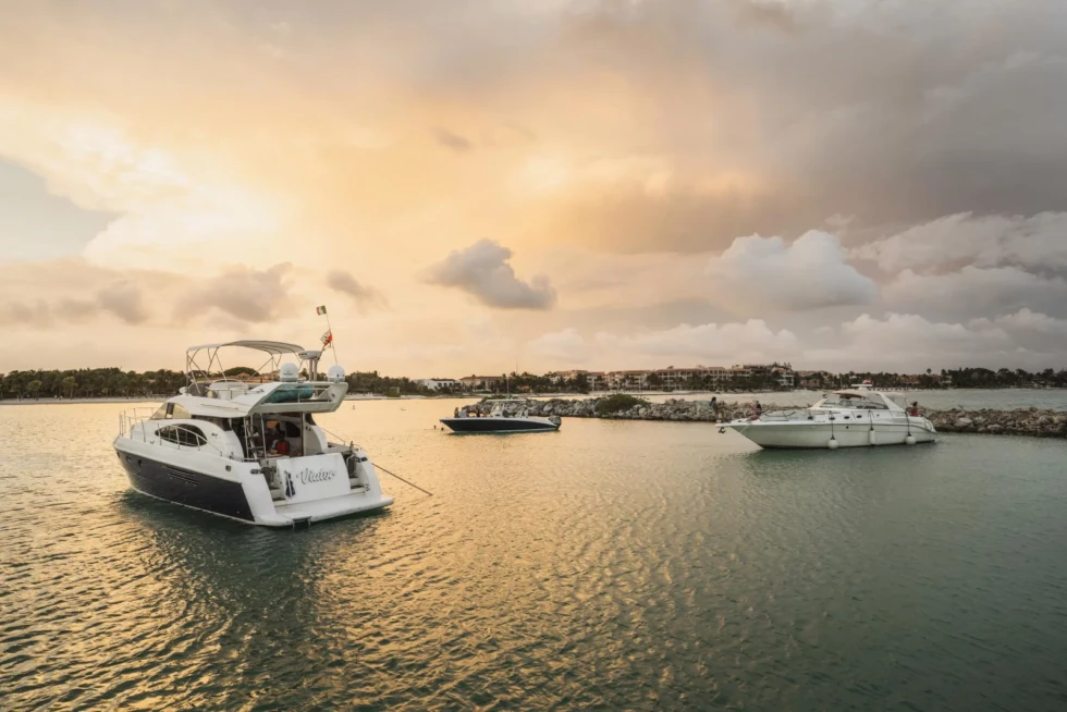 Catamaran & Yachts: Unique Zihuatanejo Wedding Photos