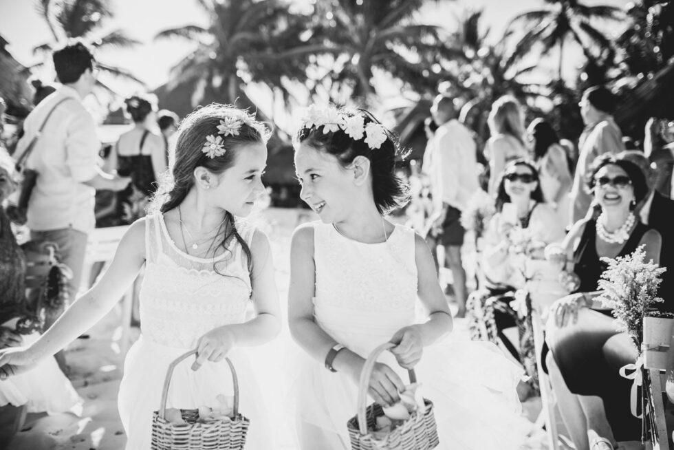 How to Involve Kids in Zihuatanejo Wedding Photo Sessions