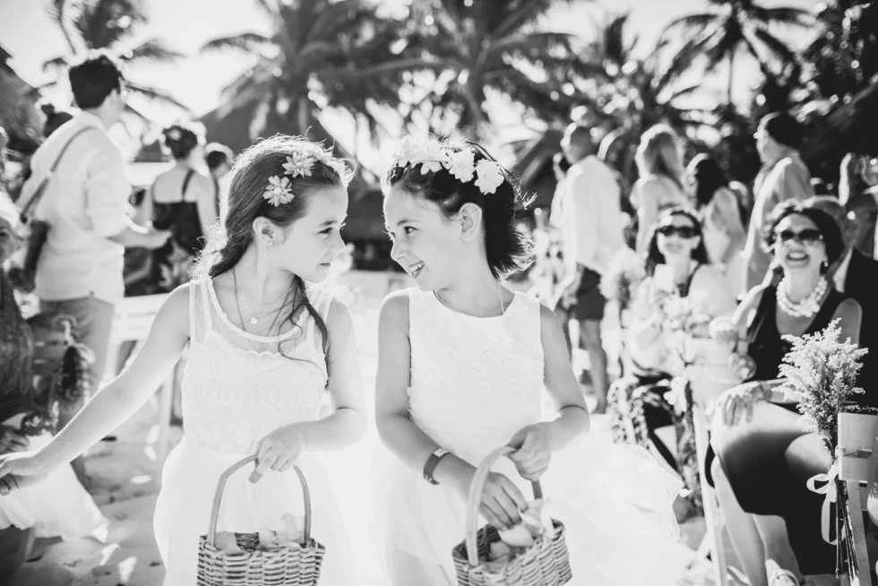 How to Involve Kids in Zihuatanejo Wedding Photo Sessions