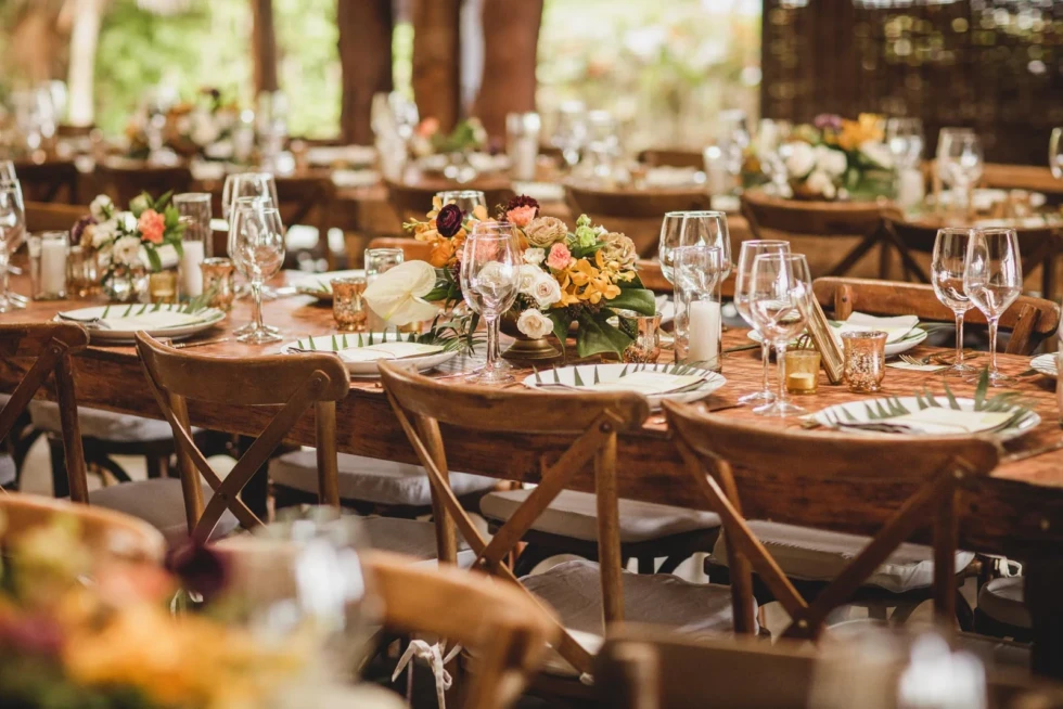 Natural Coral Tones: Perfect Palette for Zihuatanejo Weddings