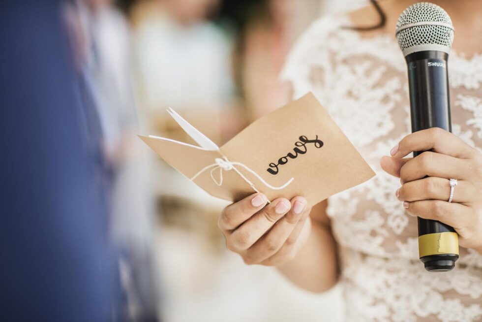 Vow Books: Creative Ways to Photograph Them in Zihuatanejo